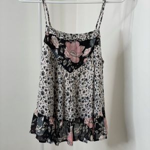 Spell & The Gypsy Collective tank